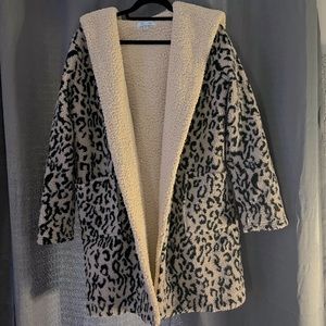 Fluffy cheetah print sherpa jacket 🐆